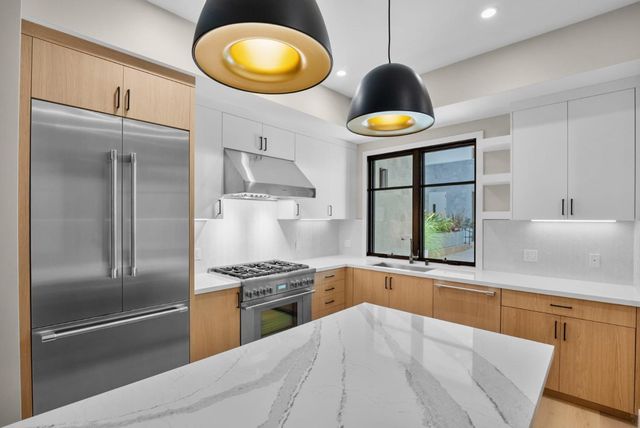 223 Hope Street, Mountain View, CA 94041