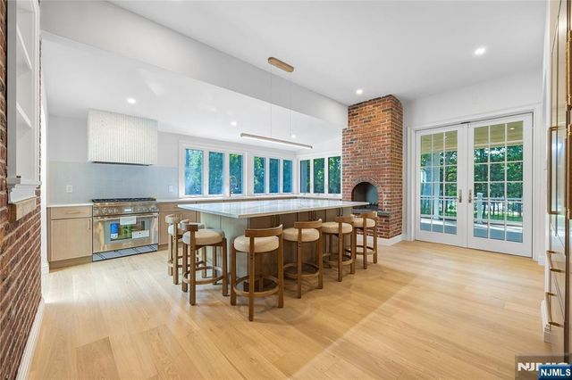 390 Harland Avenue, Haworth, NJ 07641