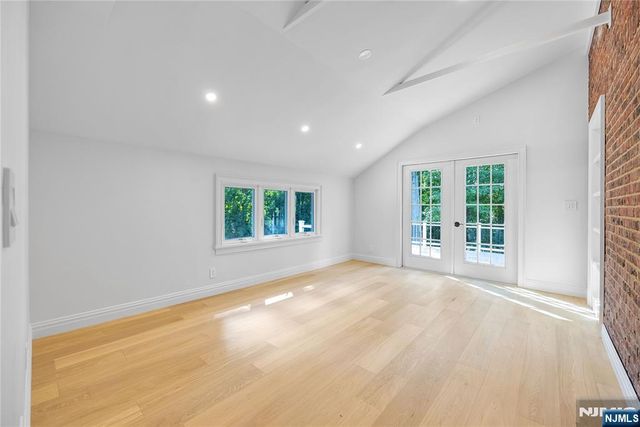 390 Harland Avenue, Haworth, NJ 07641