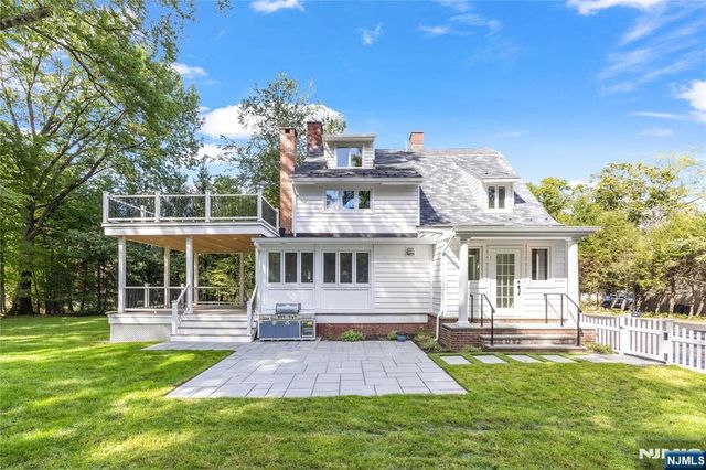 390 Harland Avenue, Haworth, NJ 07641