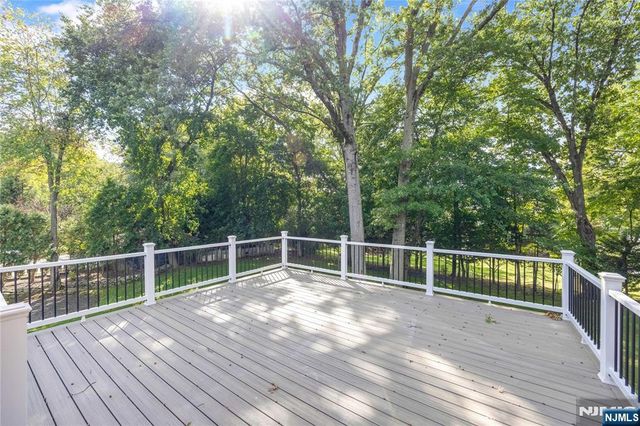390 Harland Avenue, Haworth, NJ 07641