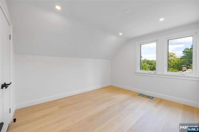 390 Harland Avenue, Haworth, NJ 07641