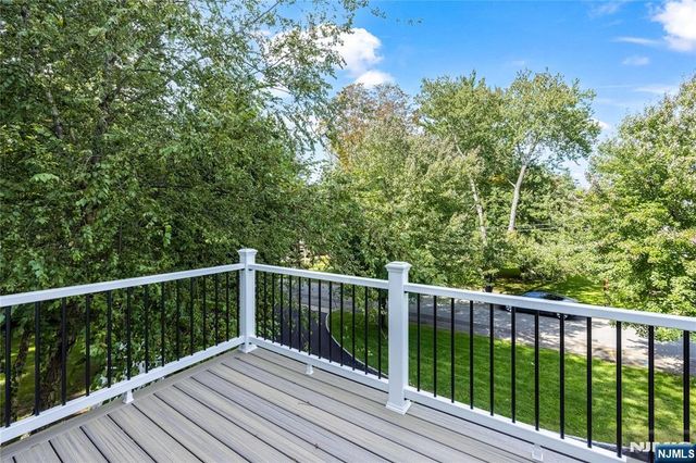390 Harland Avenue, Haworth, NJ 07641