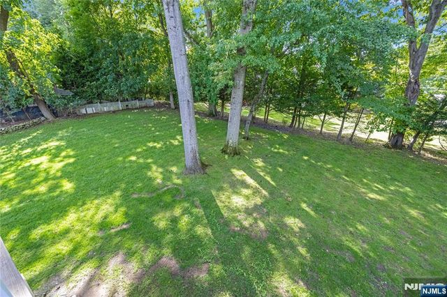 390 Harland Avenue, Haworth, NJ 07641