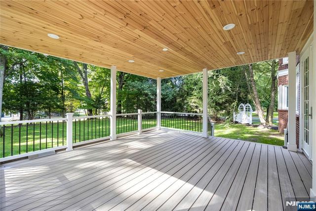 390 Harland Avenue, Haworth, NJ 07641