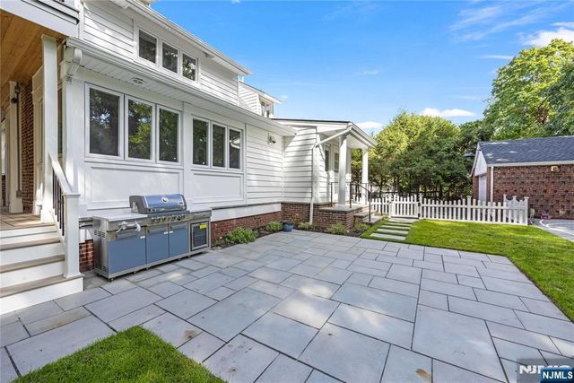 390 Harland Avenue, Haworth, NJ 07641