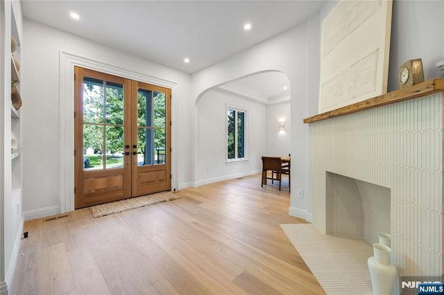 390 Harland Avenue, Haworth, NJ 07641