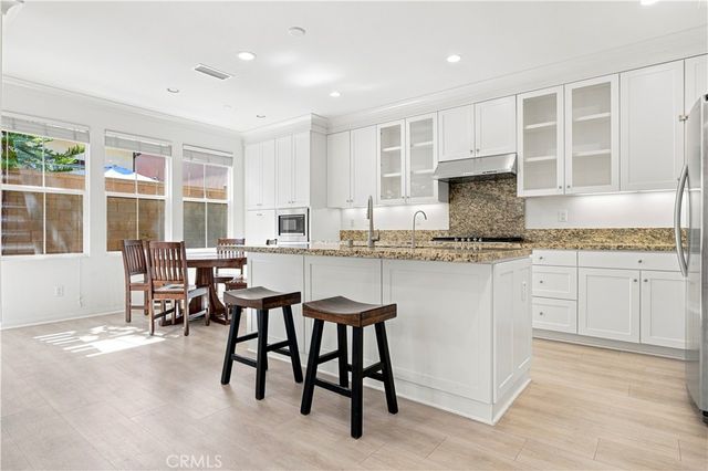 73 Wildvine, Irvine, CA 92620
