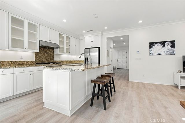 73 Wildvine, Irvine, CA 92620