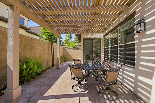 73 Wildvine, Irvine, CA 92620
