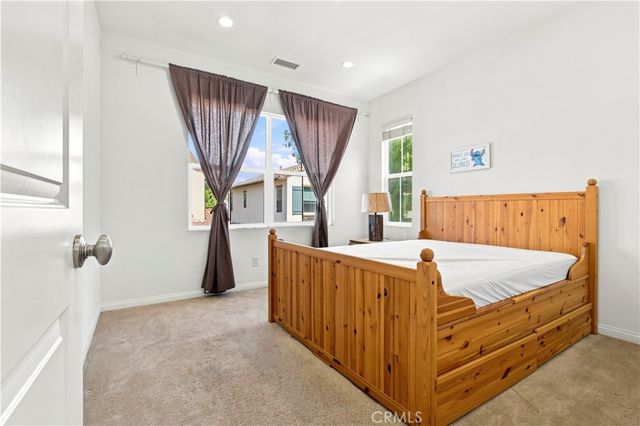 73 Wildvine, Irvine, CA 92620
