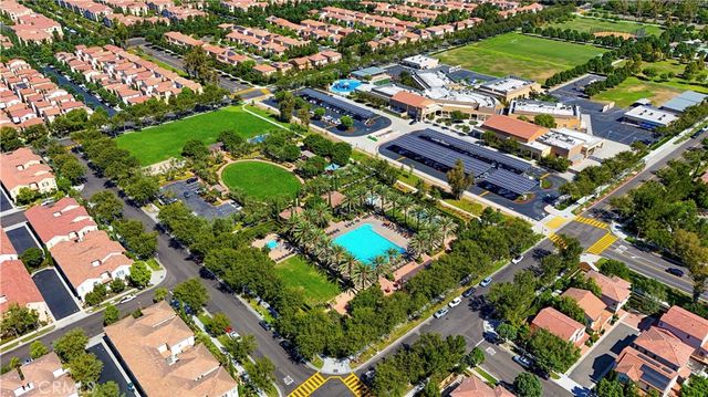 73 Wildvine, Irvine, CA 92620