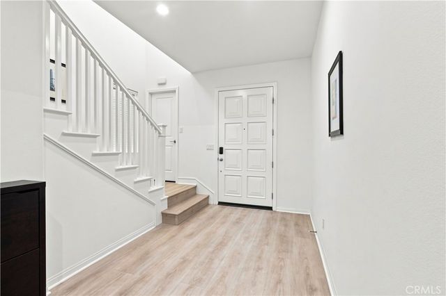 73 Wildvine, Irvine, CA 92620