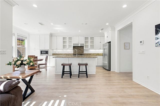 73 Wildvine, Irvine, CA 92620