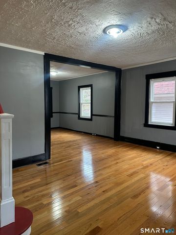 302 Dover Street, Bridgeport, CT 06610