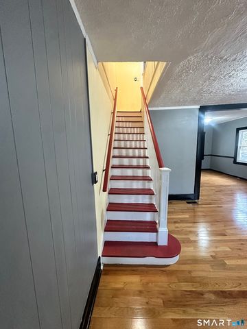 302 Dover Street, Bridgeport, CT 06610