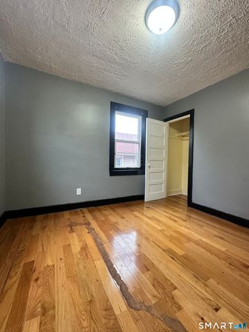 302 Dover Street, Bridgeport, CT 06610