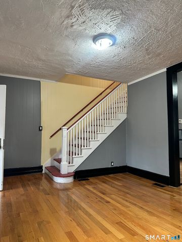 302 Dover Street, Bridgeport, CT 06610