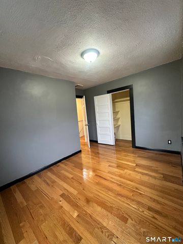 302 Dover Street, Bridgeport, CT 06610