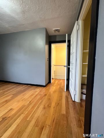 302 Dover Street, Bridgeport, CT 06610
