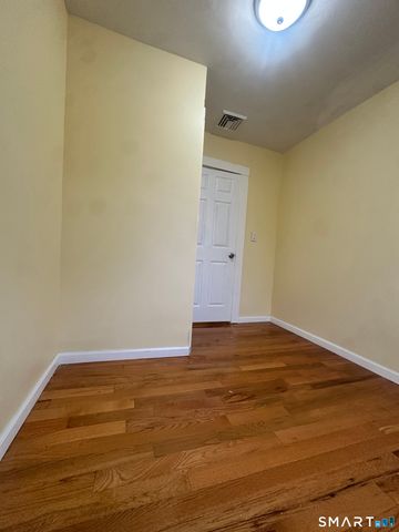 302 Dover Street, Bridgeport, CT 06610