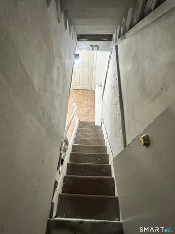 302 Dover Street, Bridgeport, CT 06610