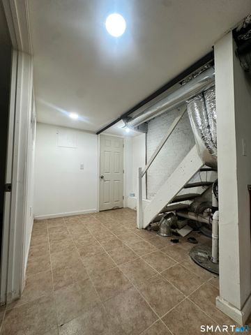 302 Dover Street, Bridgeport, CT 06610