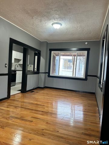 302 Dover Street, Bridgeport, CT 06610