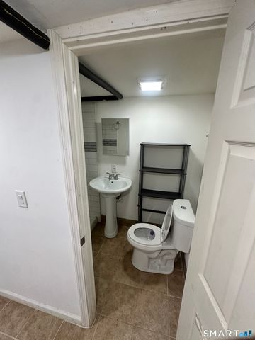 302 Dover Street, Bridgeport, CT 06610