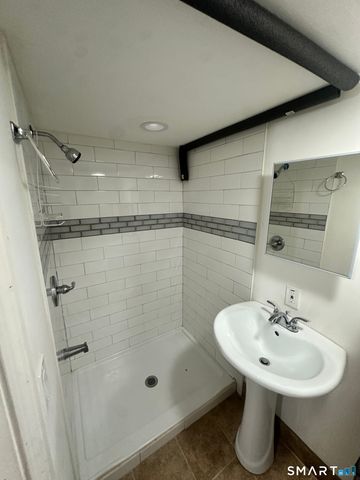 302 Dover Street, Bridgeport, CT 06610