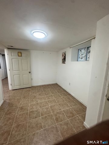 302 Dover Street, Bridgeport, CT 06610