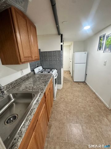 302 Dover Street, Bridgeport, CT 06610