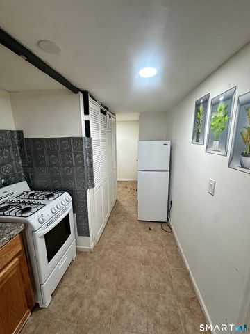 302 Dover Street, Bridgeport, CT 06610