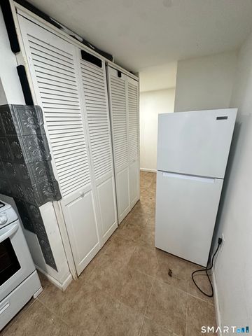 302 Dover Street, Bridgeport, CT 06610