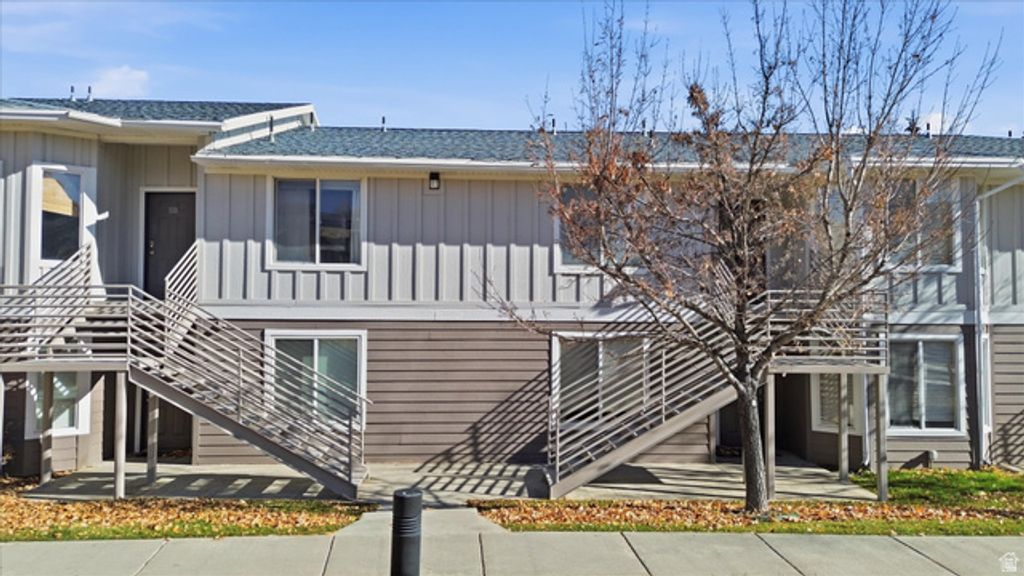 Image 2 of property listing at 929 N HARBOR VILLAGE EAST DR #216B, Garden City, UT 84028