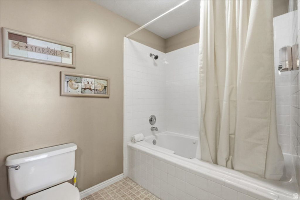 Image 19 of property listing at 929 N HARBOR VILLAGE EAST DR #216B, Garden City, UT 84028