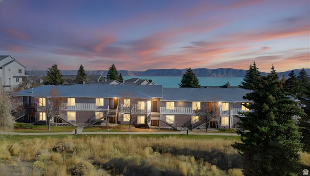 Image 3 of property listing at 929 N HARBOR VILLAGE EAST DR #216B, Garden City, UT 84028