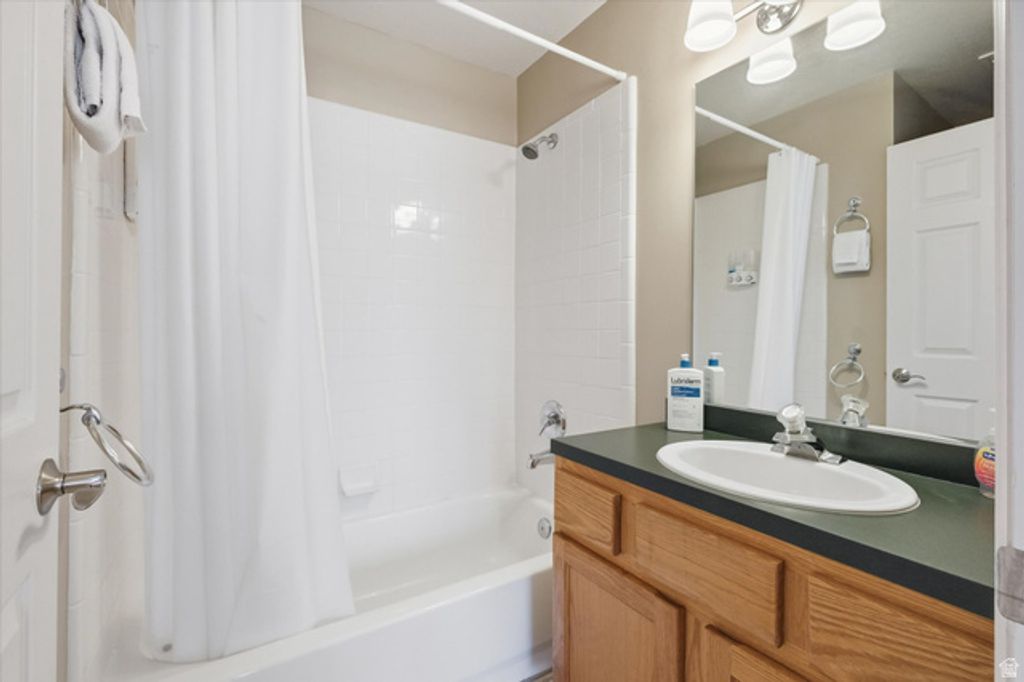 Image 22 of property listing at 929 N HARBOR VILLAGE EAST DR #216B, Garden City, UT 84028