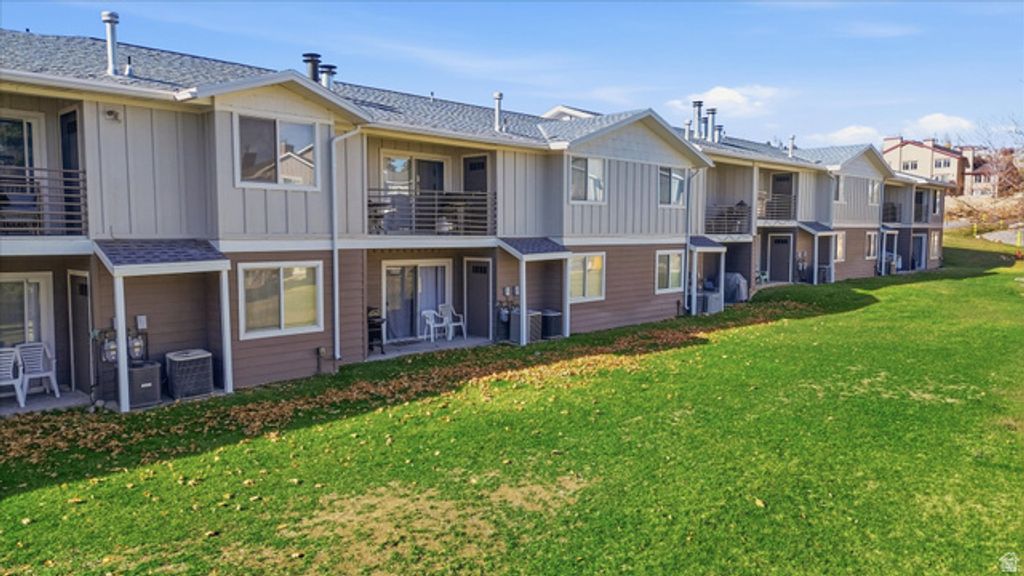 Image 25 of property listing at 929 N HARBOR VILLAGE EAST DR #216B, Garden City, UT 84028