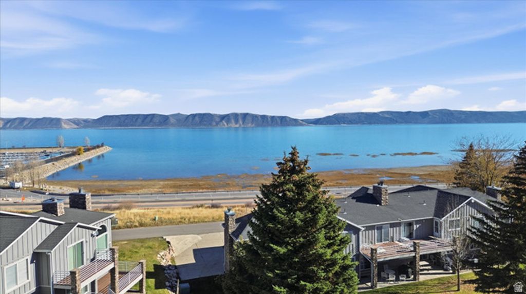 Image 28 of property listing at 929 N HARBOR VILLAGE EAST DR #216B, Garden City, UT 84028