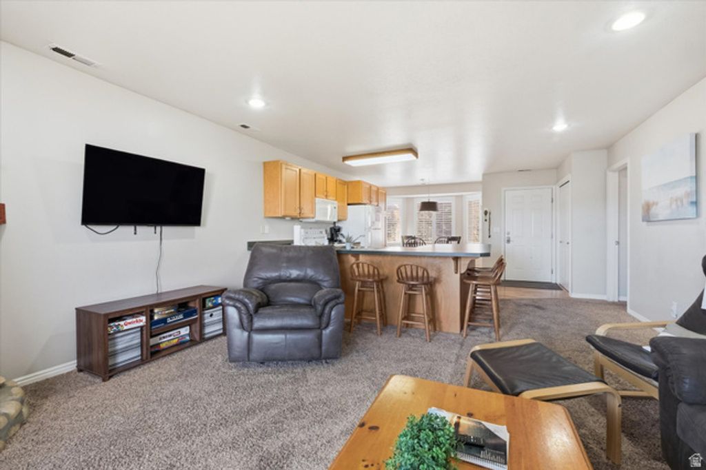 Image 10 of property listing at 929 N HARBOR VILLAGE EAST DR #216B, Garden City, UT 84028