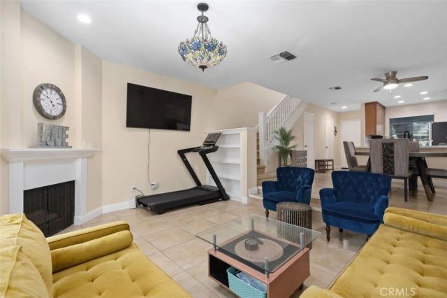 223 Pineview, Irvine, CA 92620