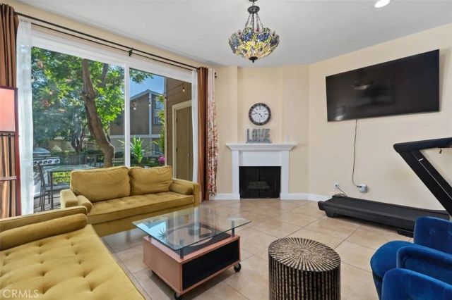 223 Pineview, Irvine, CA 92620