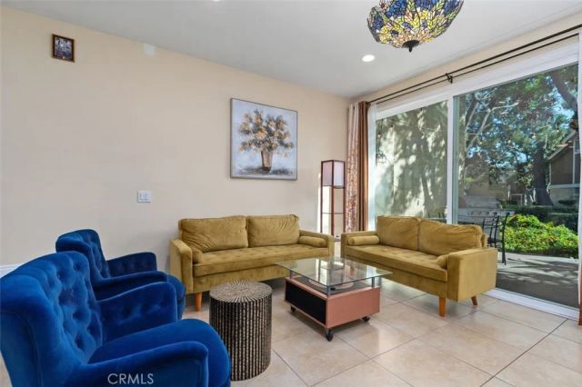 223 Pineview, Irvine, CA 92620