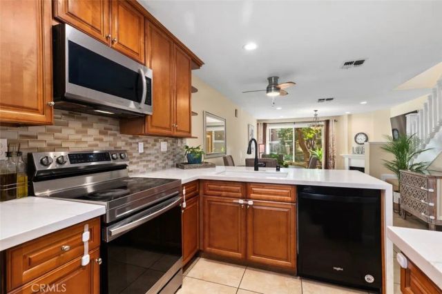 223 Pineview, Irvine, CA 92620