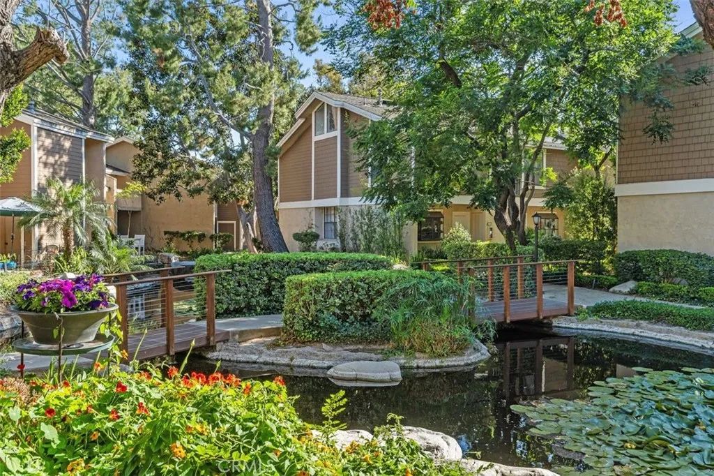223 Pineview, Irvine, CA 92620