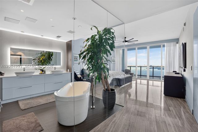 2020 N Bayshore Dr 3708, Miami, FL 33137