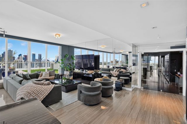 2020 N Bayshore Dr 3708, Miami, FL 33137