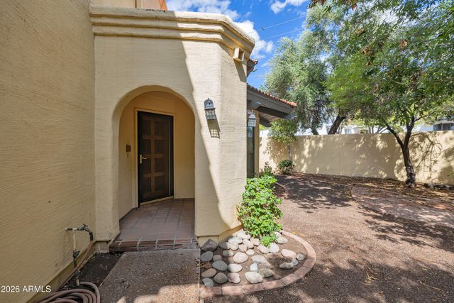 5825 N 12TH Street 11, Phoenix, AZ 85014