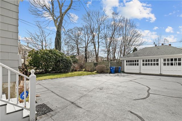 75 Ayrault Street 1, Newport, RI 02840